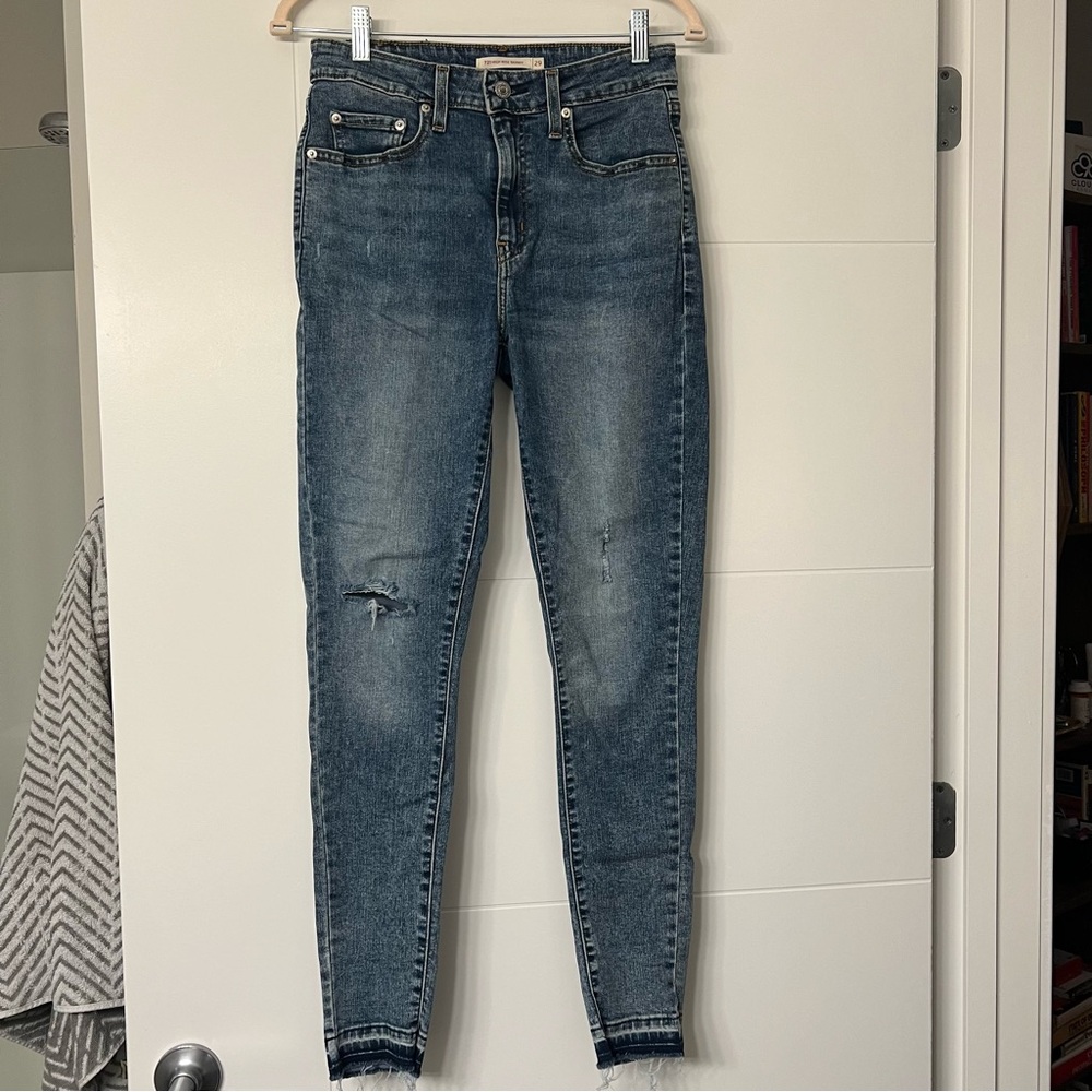 Levi’s 721 High Rise Skinny Women’s Jeans size 29